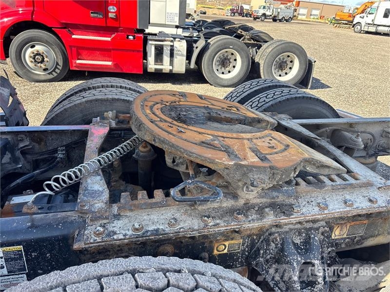 Kenworth 6x4 T/A Sleeper Truck Tractor (Inoperable) Motrici e Trattori Stradali