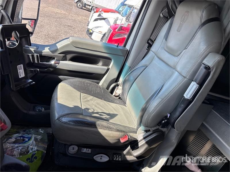 Kenworth 6x4 T/A Sleeper Truck Tractor (Inoperable) Motrici e Trattori Stradali