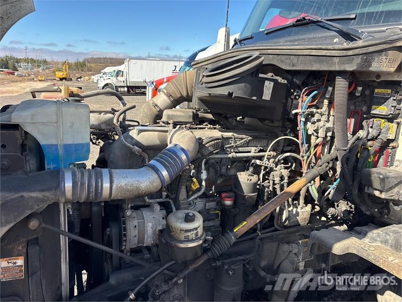 Kenworth 6x4 T/A Sleeper Truck Tractor (Inoperable) Motrici e Trattori Stradali