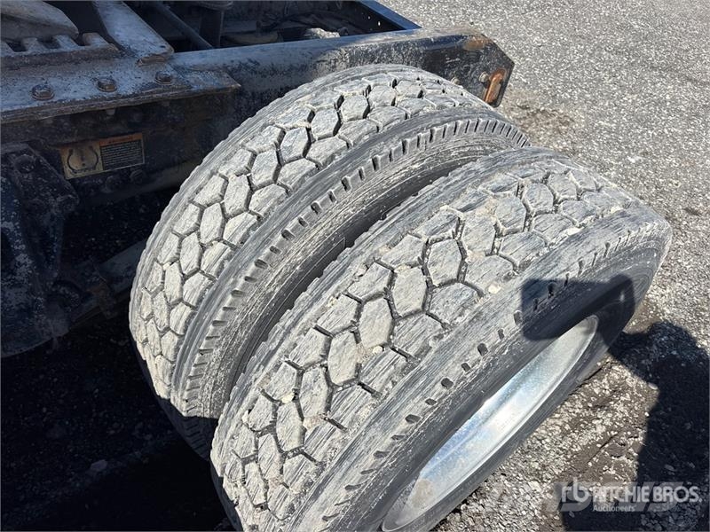 Kenworth 6x4 T/A Sleeper Truck Tractor (Inoperable) Motrici e Trattori Stradali