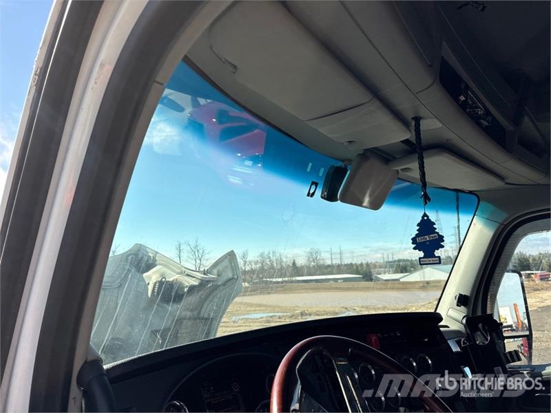 Kenworth 6x4 T/A Sleeper Truck Tractor (Inoperable) Motrici e Trattori Stradali