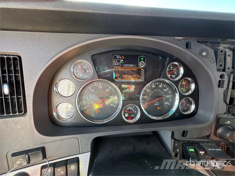 Kenworth 6x4 T/A Sleeper Truck Tractor (Inoperable) Motrici e Trattori Stradali