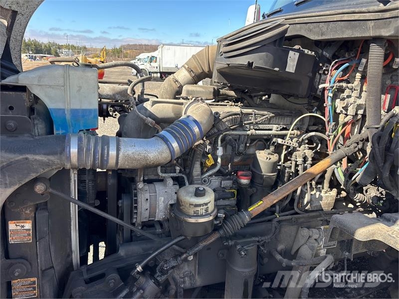 Kenworth 6x4 T/A Sleeper Truck Tractor (Inoperable) Motrici e Trattori Stradali