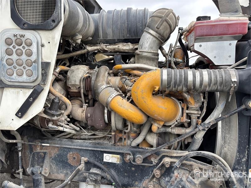 Kenworth Dahms Ultra 18 on Kenworth T800 8x4 Twin-Steer St Stroje na výrobu betonových prefabrikátů