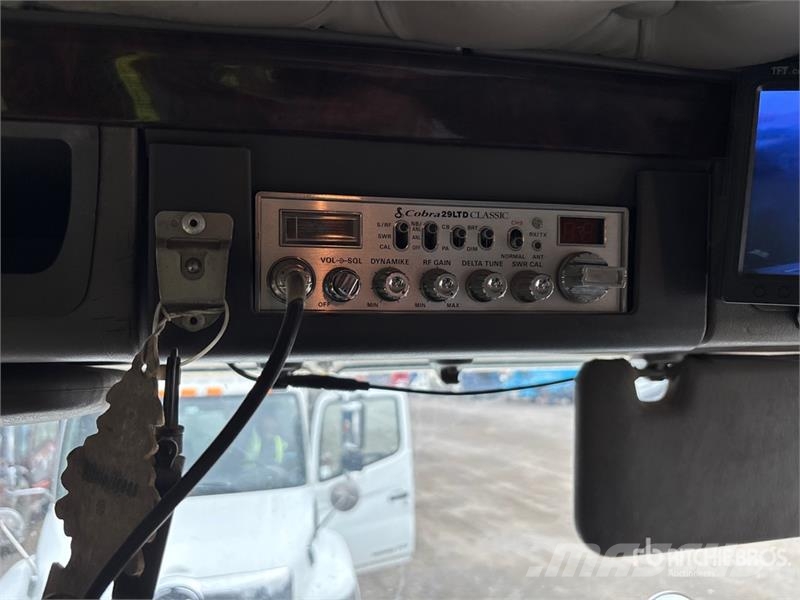 Kenworth Dahms Ultra 18 on Kenworth T800 8x4 Twin-Steer St Stroje na výrobu betonových prefabrikátů