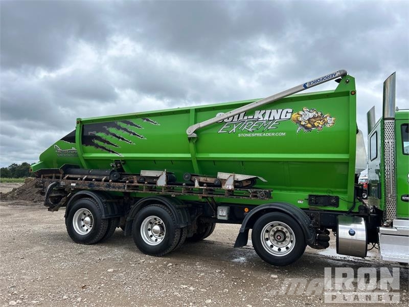 Kenworth Extreme XTR25HD on  Kenworth T880 8x4 Stone Spread ماكينات الحصاة والخرسانة