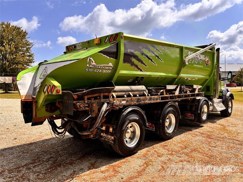 Kenworth Extreme XTR25HD on  Kenworth T880 8x4 Stone Spread ماكينات الحصاة والخرسانة