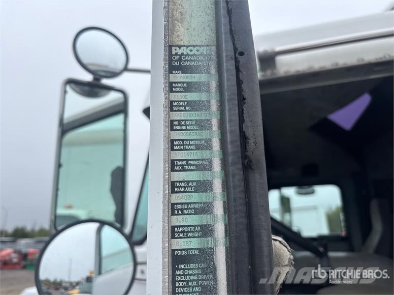 Kenworth K100E Vetopöytäautot