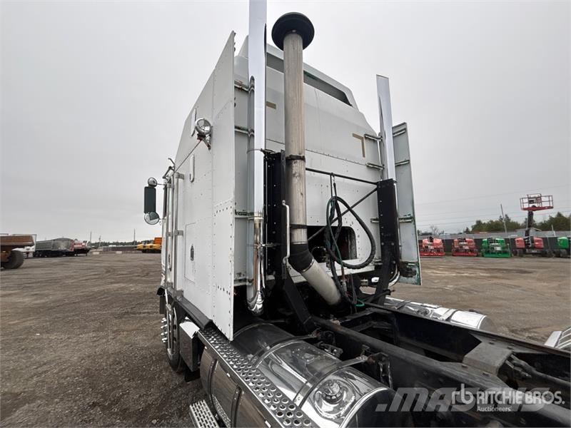 Kenworth K100E Vetopöytäautot