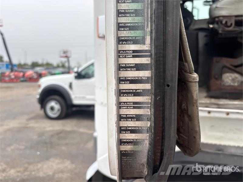 Kenworth K100E Vetopöytäautot