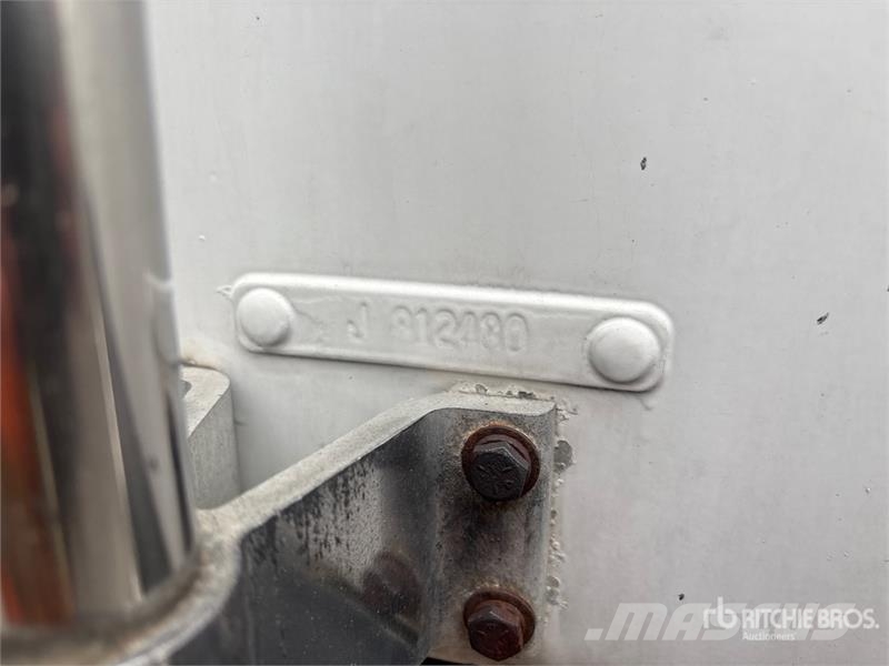 Kenworth K100E Vetopöytäautot
