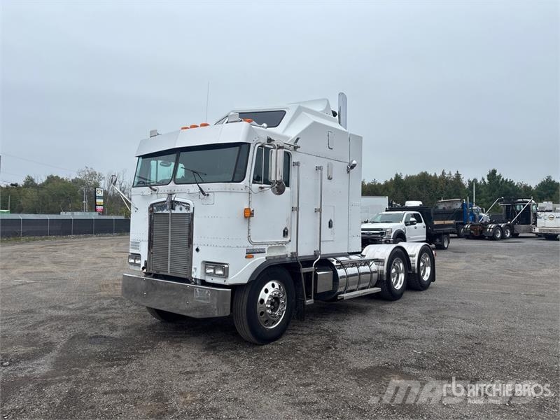 Kenworth K100E Vetopöytäautot