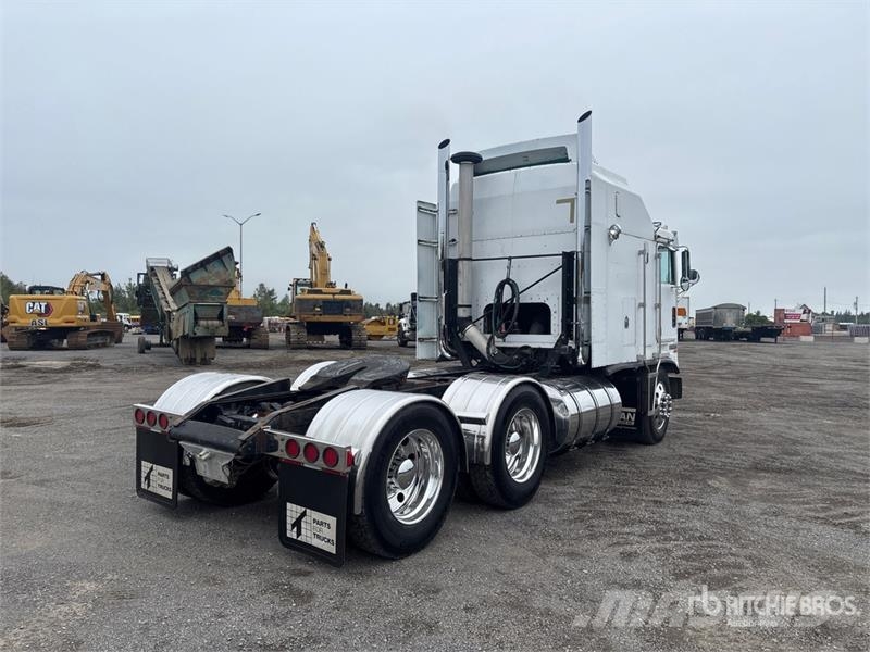 Kenworth K100E Vetopöytäautot