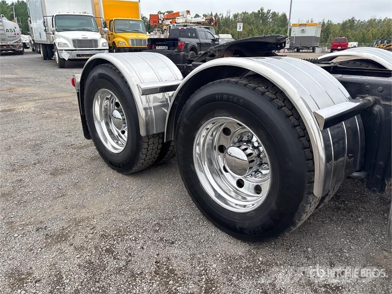 Kenworth K100E Vetopöytäautot