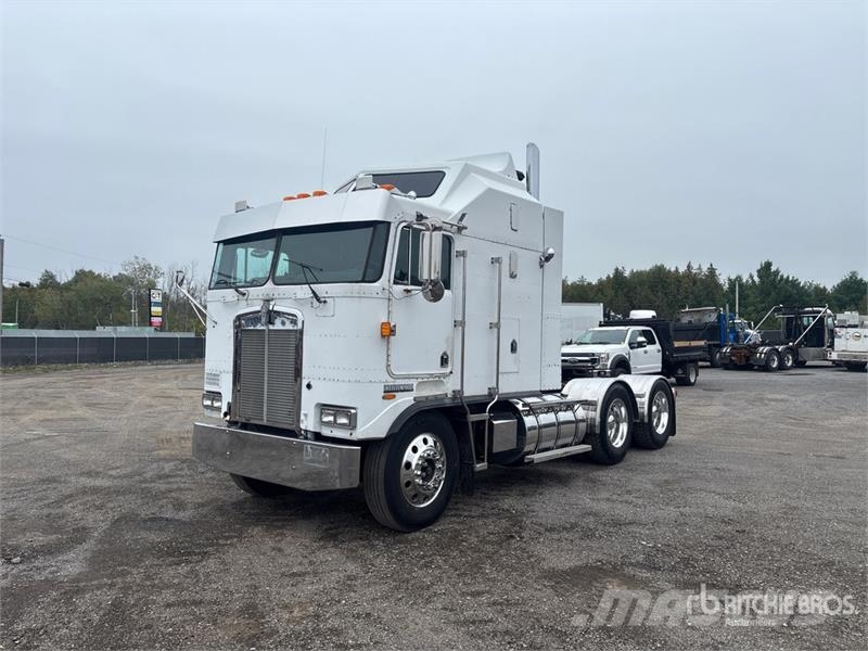 Kenworth K100E Vetopöytäautot