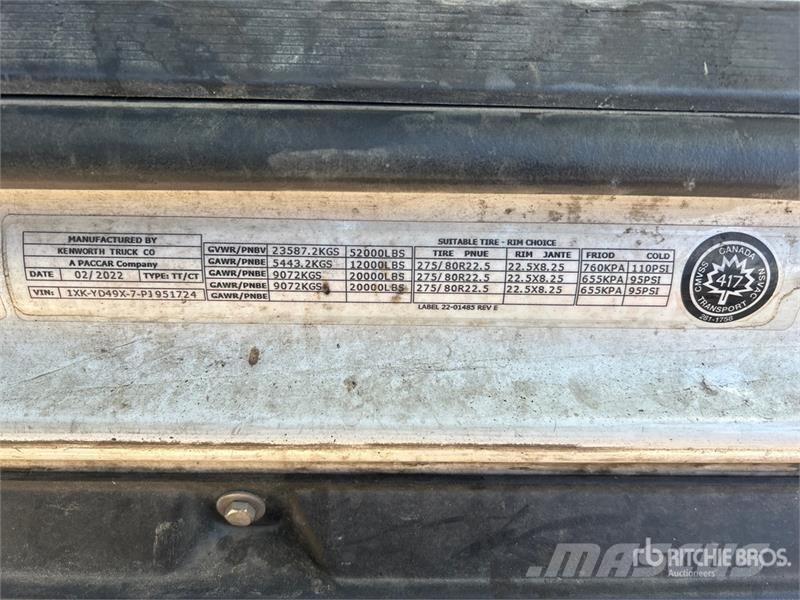 Kenworth T-680 6x4 T/A Day Cab Truck Tractor Ťahače