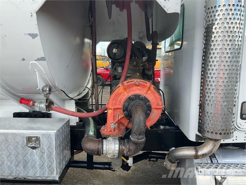 Kenworth T300 Tovornjaki za vodo