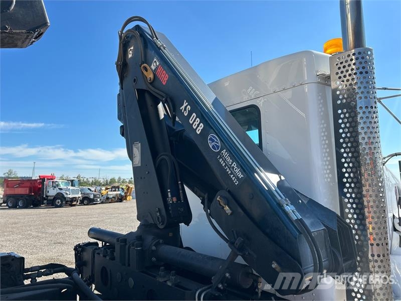Kenworth T300 شاحنات الرافعات