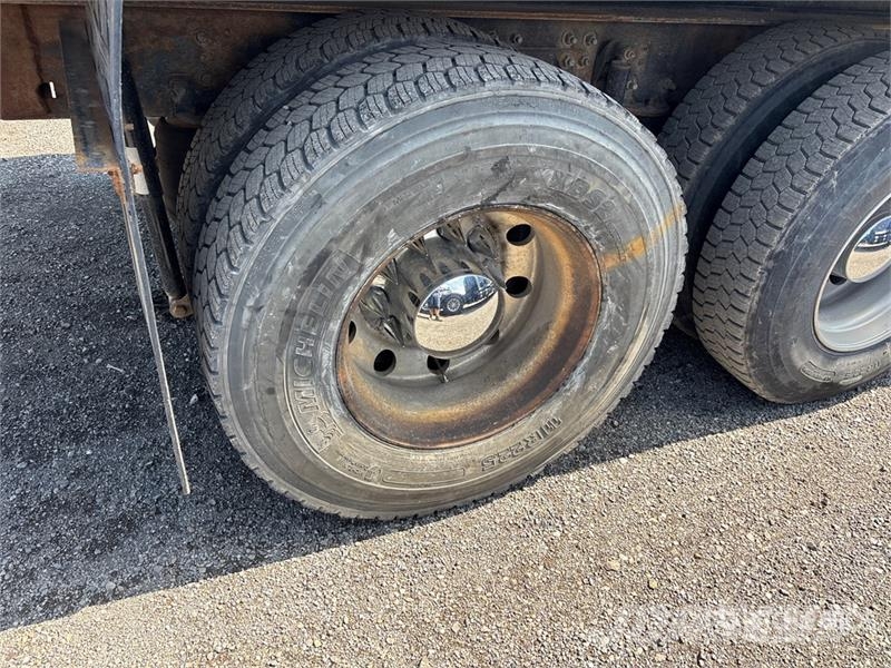 Kenworth T300 Recovery vehicles