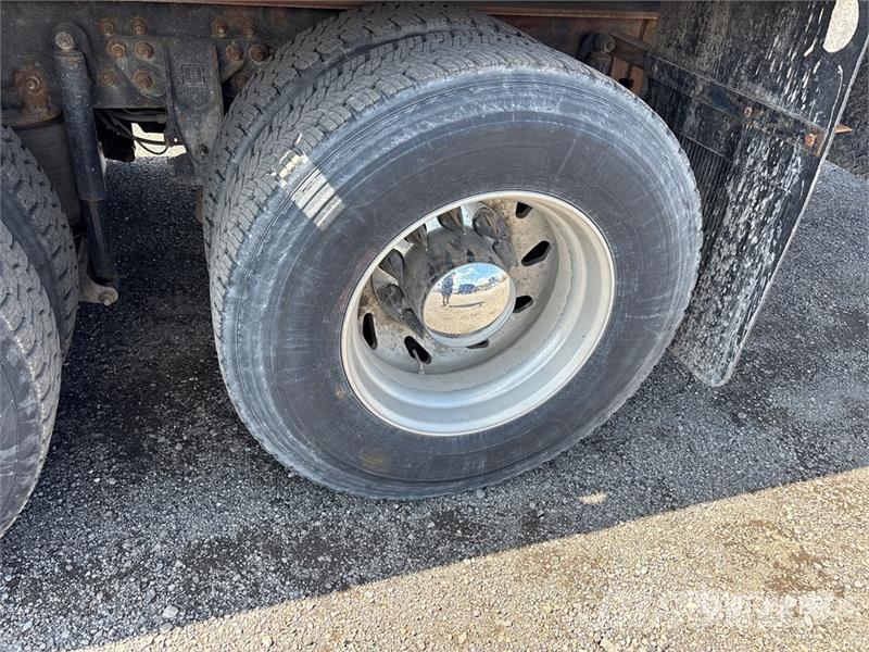 Kenworth T300 Recovery vehicles