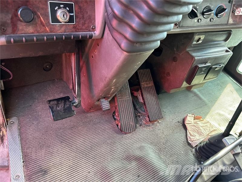 Kenworth T300 Вантажівки для доставки напоїв