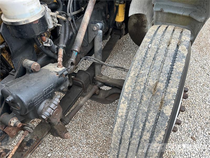 Kenworth T300 Camiones con caja de remolque