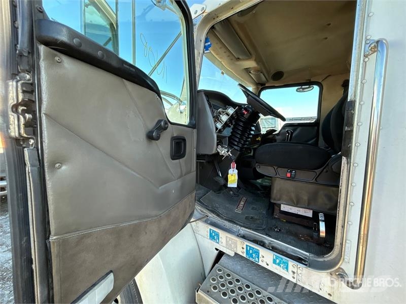 Kenworth T300 Sanduk kamioni