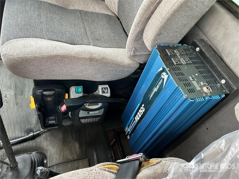 Kenworth T300 Camiones con caja de remolque