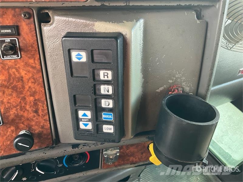 Kenworth T300 Tovornjaki za vodo