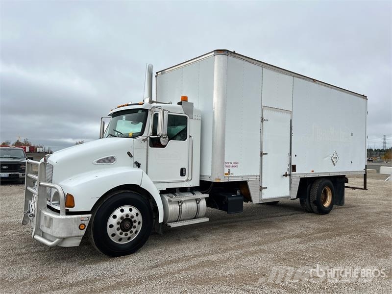 Kenworth T300 Camiones con caja de remolque