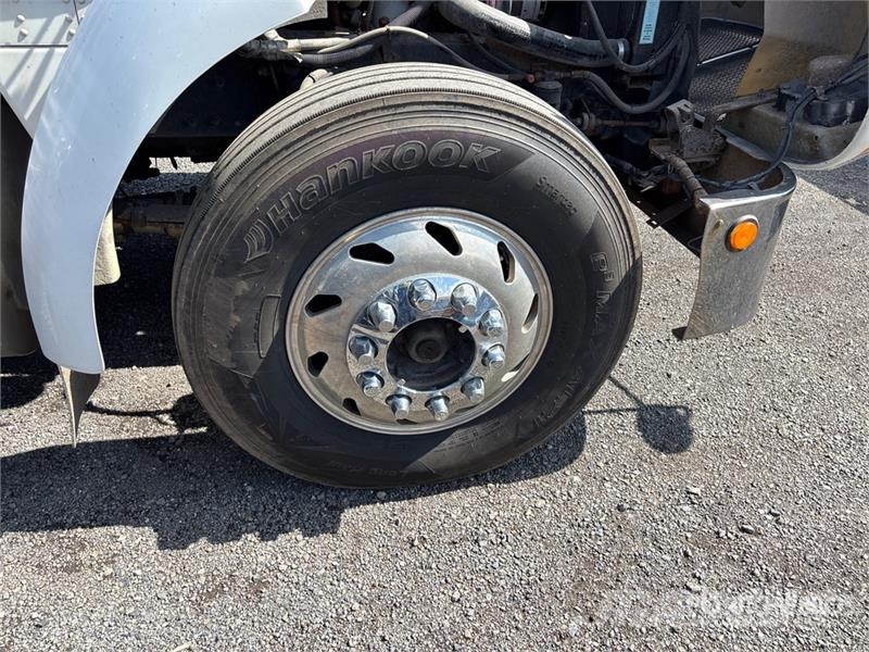 Kenworth T300 Recovery vehicles