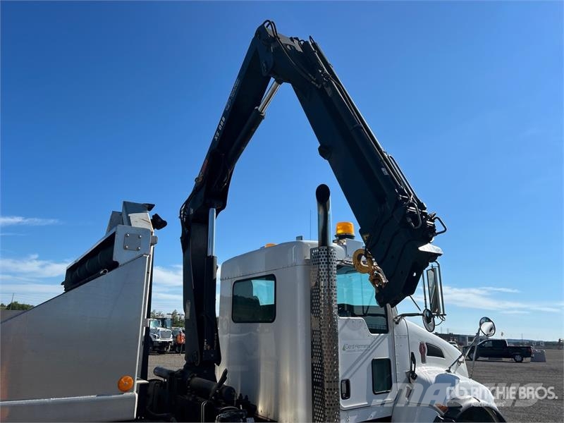 Kenworth T300 شاحنات الرافعات