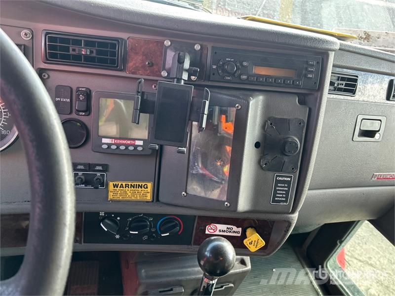 Kenworth T300 Вантажівки для доставки напоїв