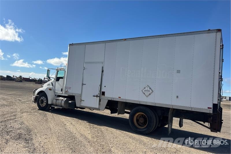 Kenworth T300 Bakwagens met gesloten opbouw