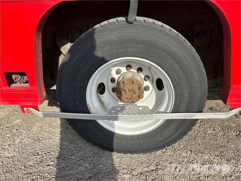 Kenworth T300 Вантажівки для доставки напоїв