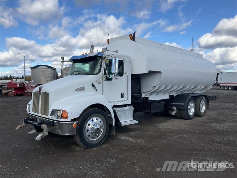 Kenworth T300 Tovornjaki za vodo