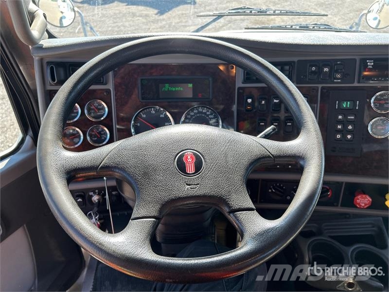Kenworth T300 شاحنات الرافعات