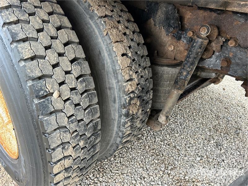 Kenworth T300 Camiones con caja de remolque