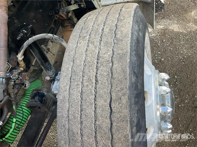 Kenworth T300 Tovornjaki za vodo