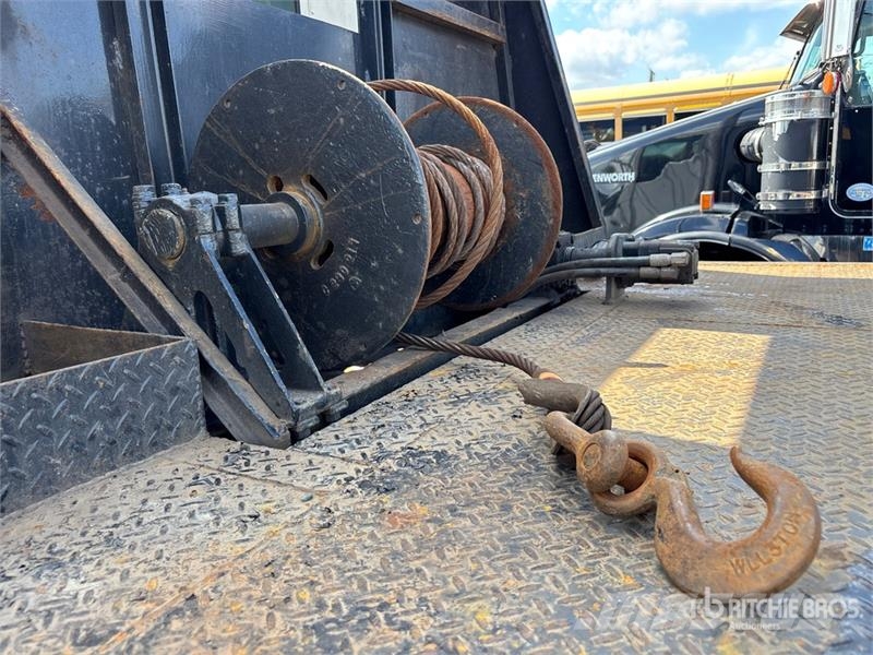 Kenworth T300 Recovery vehicles