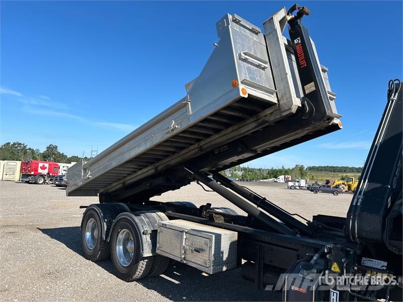 Kenworth T300 شاحنات الرافعات
