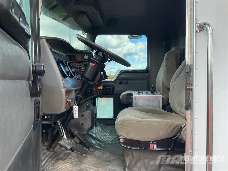 Kenworth T300 Tovornjaki za vodo