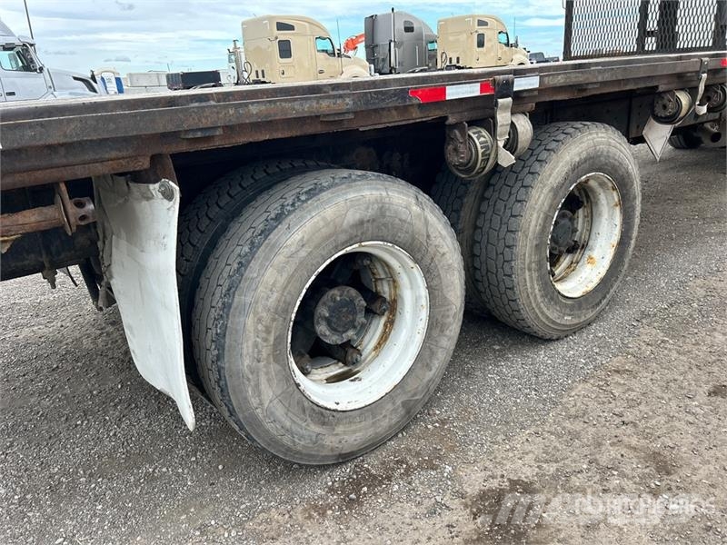 Kenworth T300 Flatbed / Dropside trucks