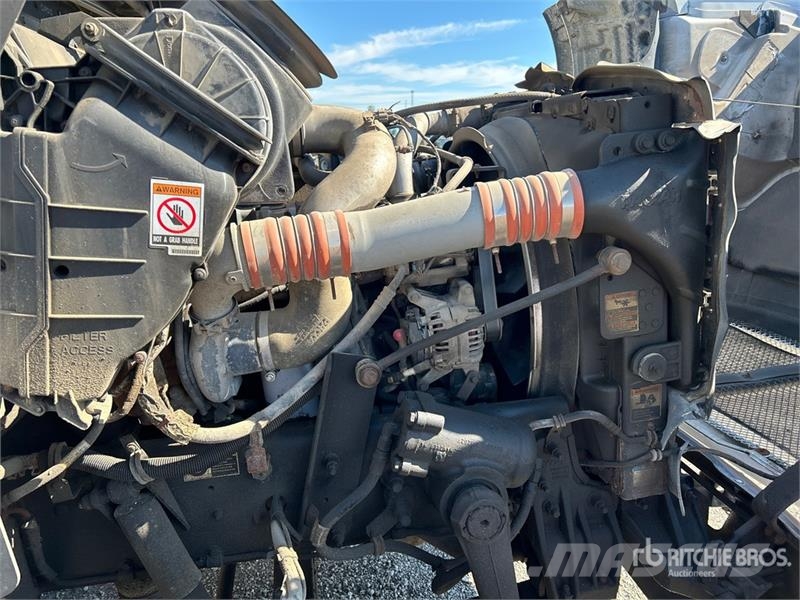 Kenworth T300 شاحنات الرافعات