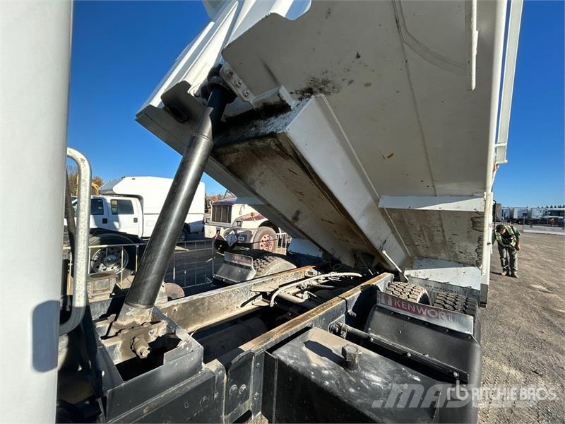 Kenworth T300 Camiones bañeras basculantes o volquetes
