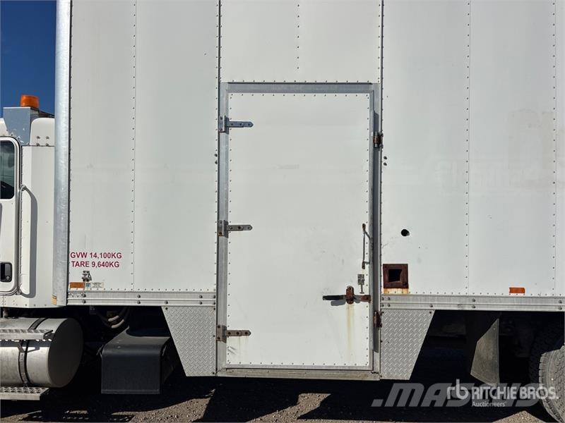 Kenworth T300 Bakwagens met gesloten opbouw