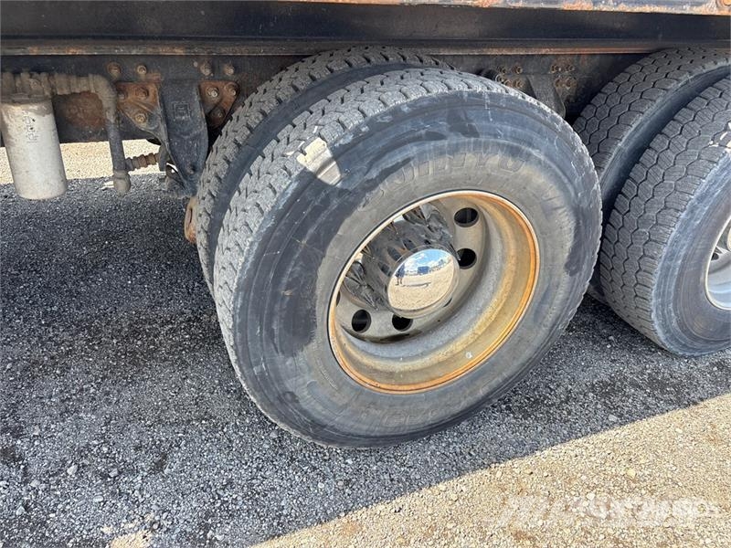 Kenworth T300 Recovery vehicles