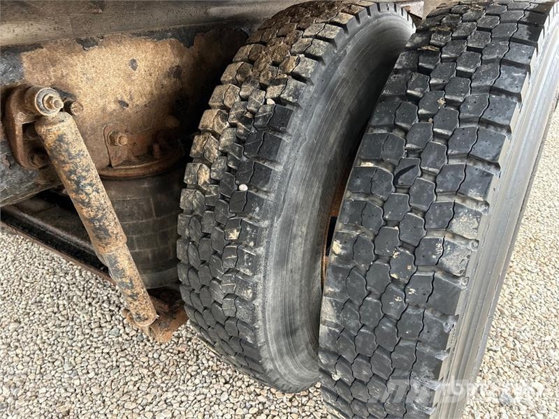 Kenworth T300 Camiones con caja de remolque