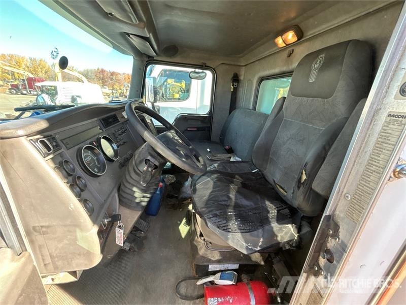 Kenworth T370 Kofferaufbau