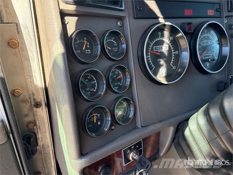 Kenworth T370 Camiones caja cerrada